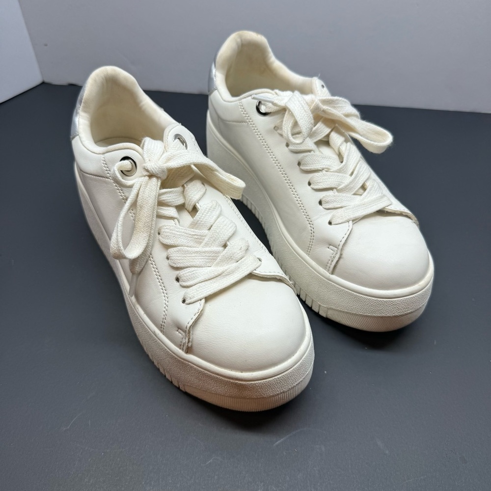 Steve Madden Rockaway Sneakers White Silver Metallic Women’s 6M‎